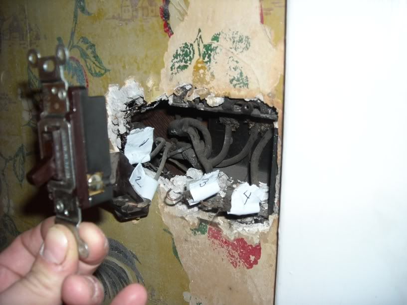 Help needed with knob and tube fed light. - DoItYourself ... knob and tube switch wiring diagram 